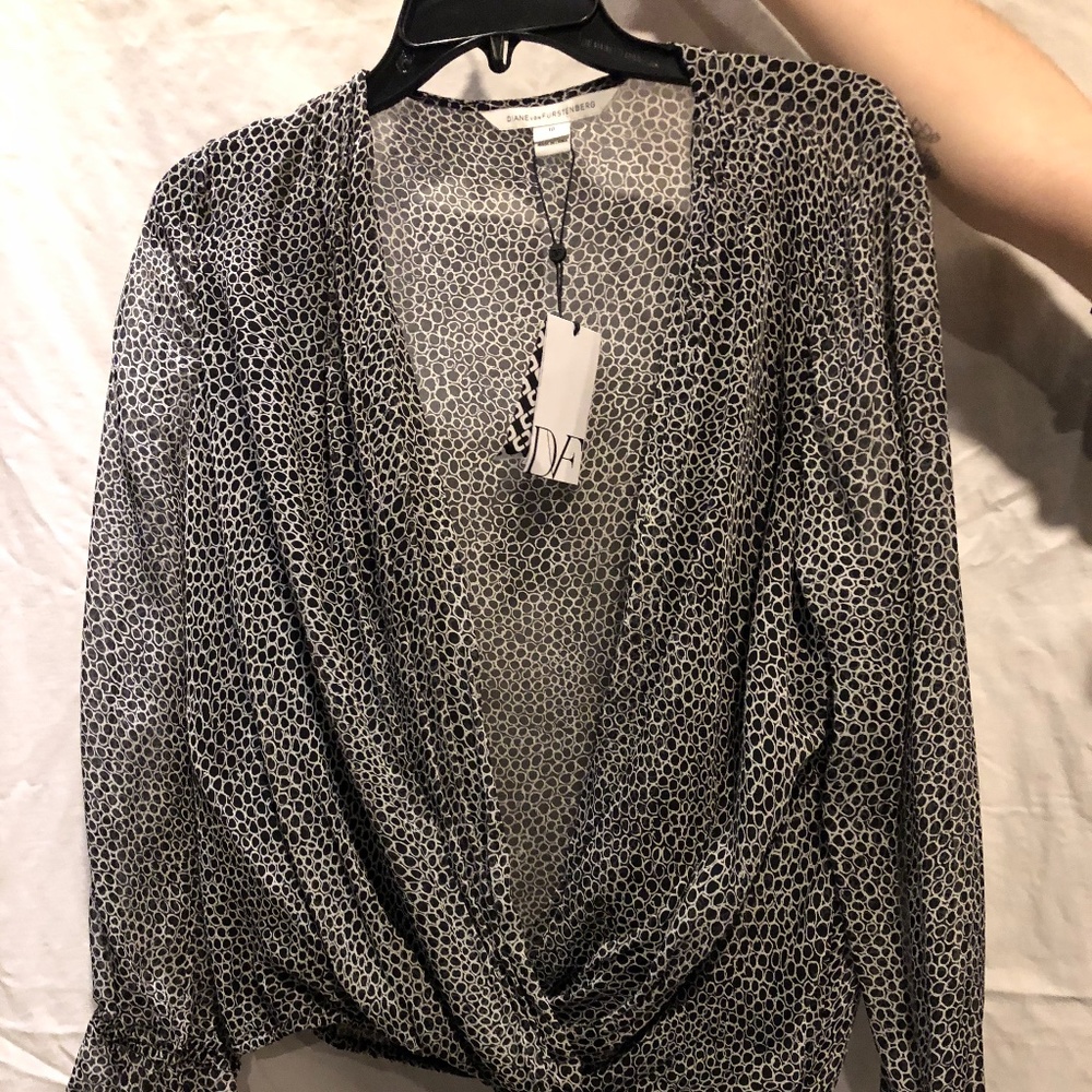 NWT Diane Von Furstenberg black & white wrap shirt